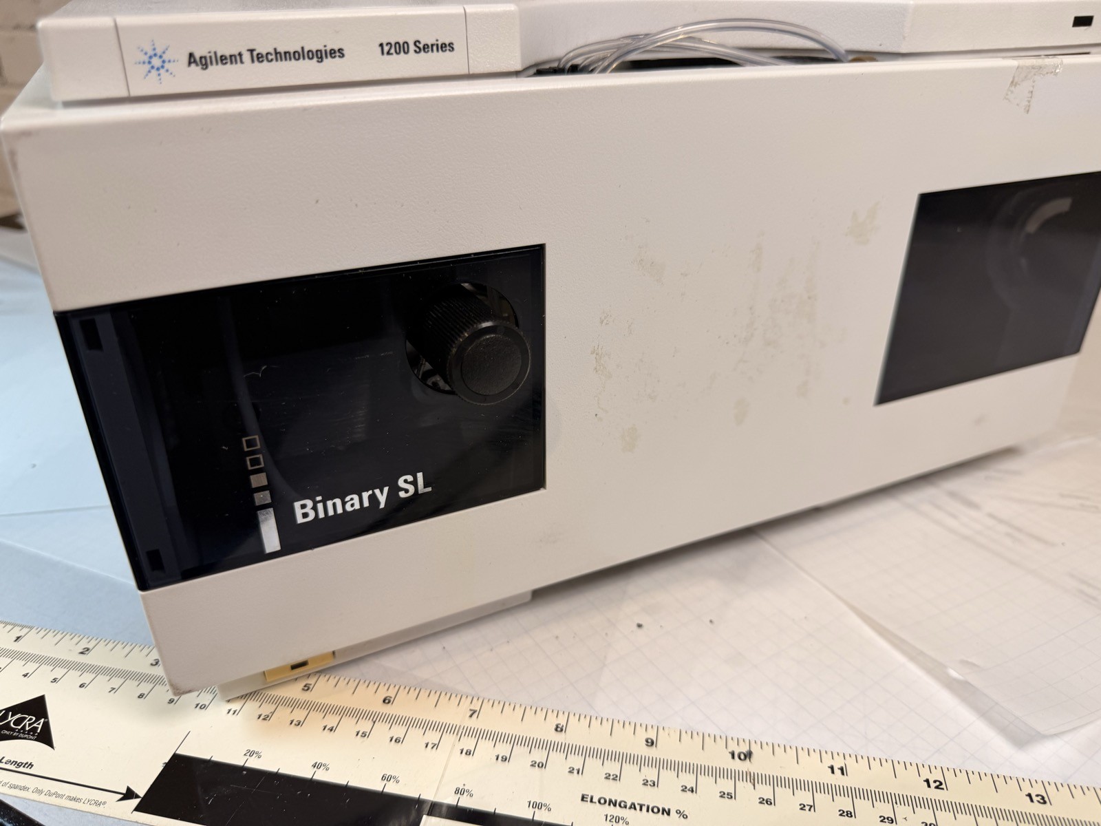 Agilent 1200 G1312B Binary Pump SL HPLC S/N DE63060030 — Powers On, Pumps Water