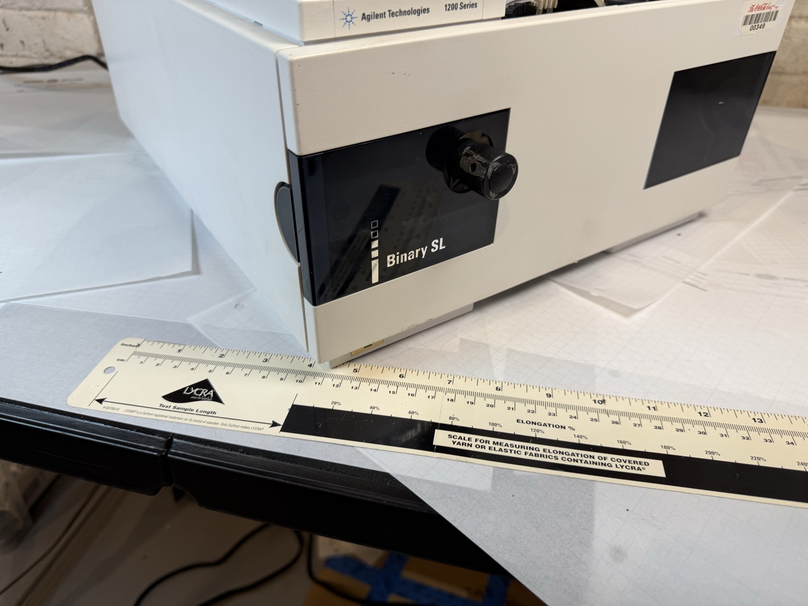 Agilent 1200 G1312B Binary Pump SL HPLC S/N DE63060030 — Powers On, Pumps Water