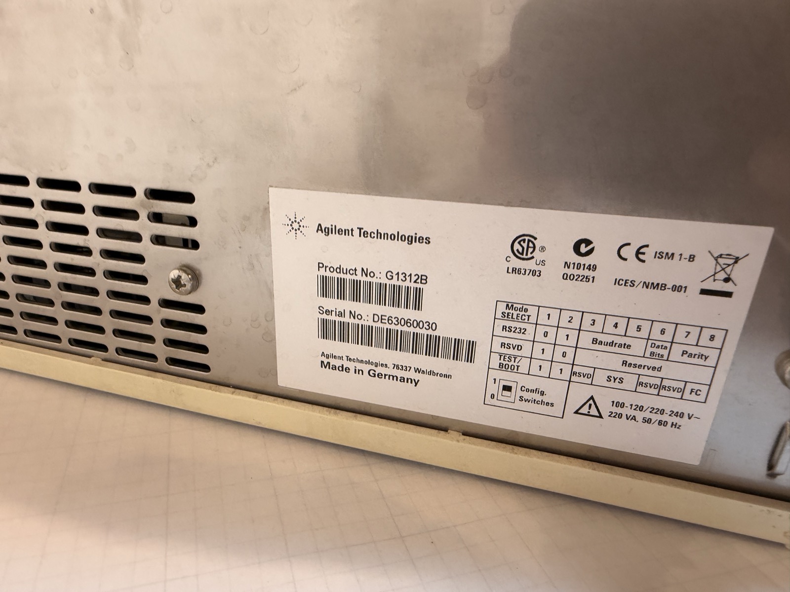 Agilent 1200 G1312B Binary Pump SL HPLC S/N DE63060030 — Powers On, Pumps Water