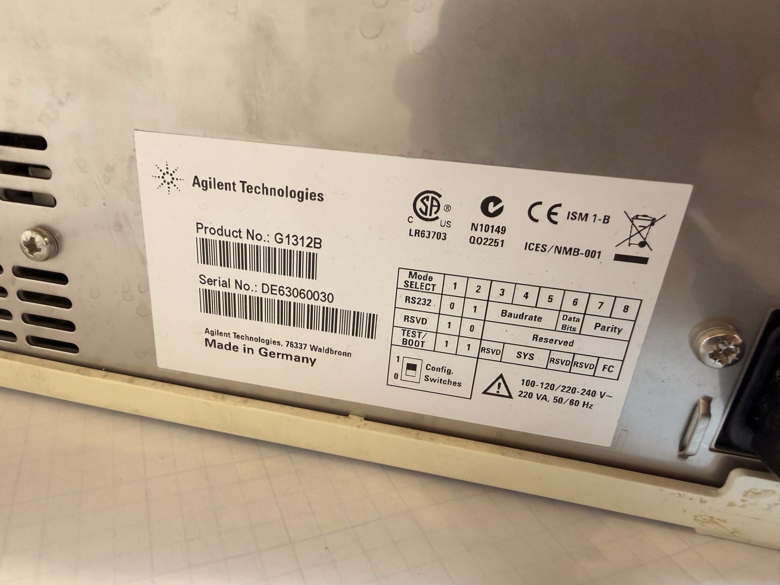 Agilent 1200 G1312B Binary Pump SL HPLC S/N DE63060030 — Powers On, Pumps Water