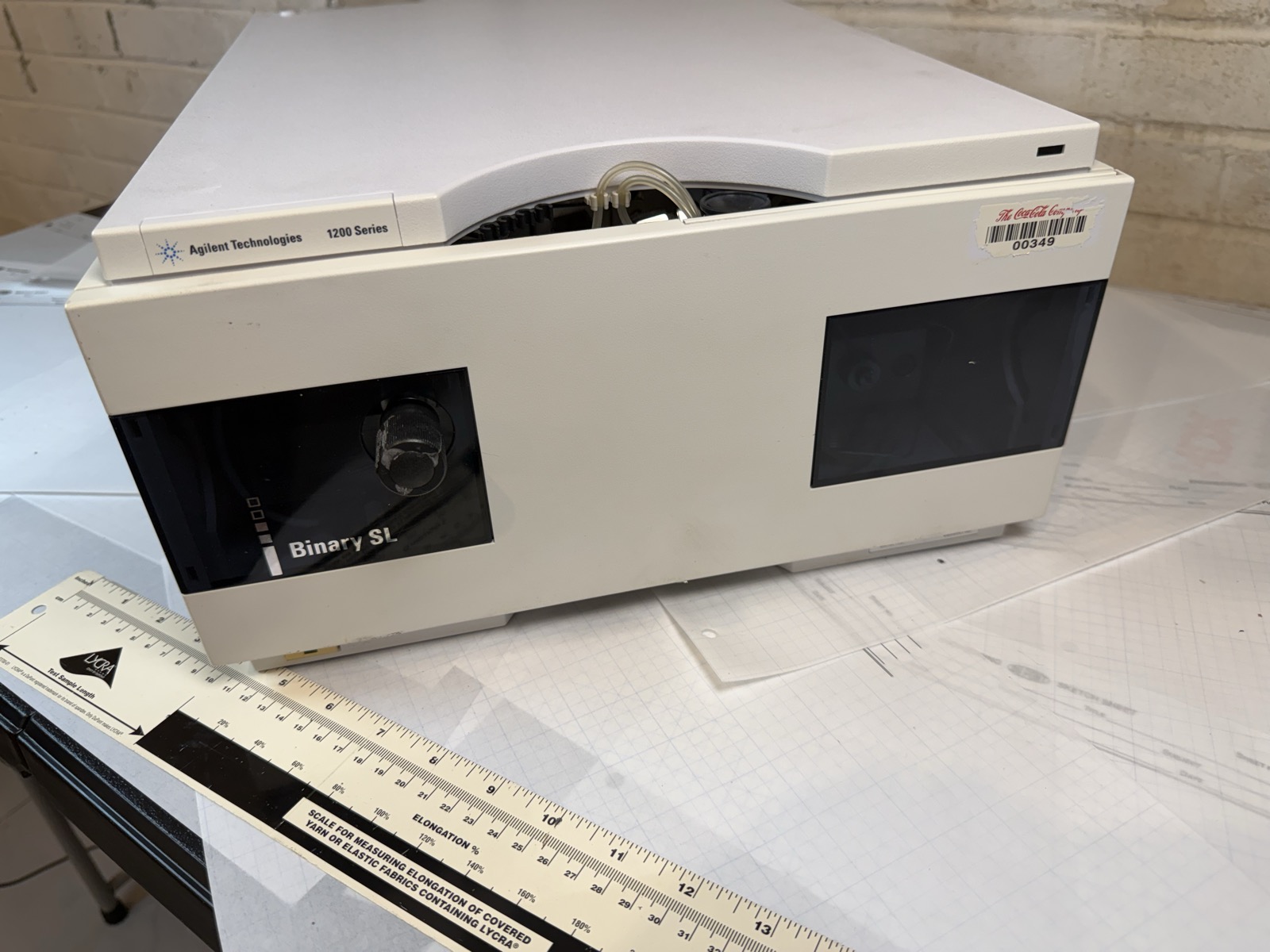 Agilent 1200 G1312B Binary Pump SL HPLC S/N DE63060030 — Powers On, Pumps Water