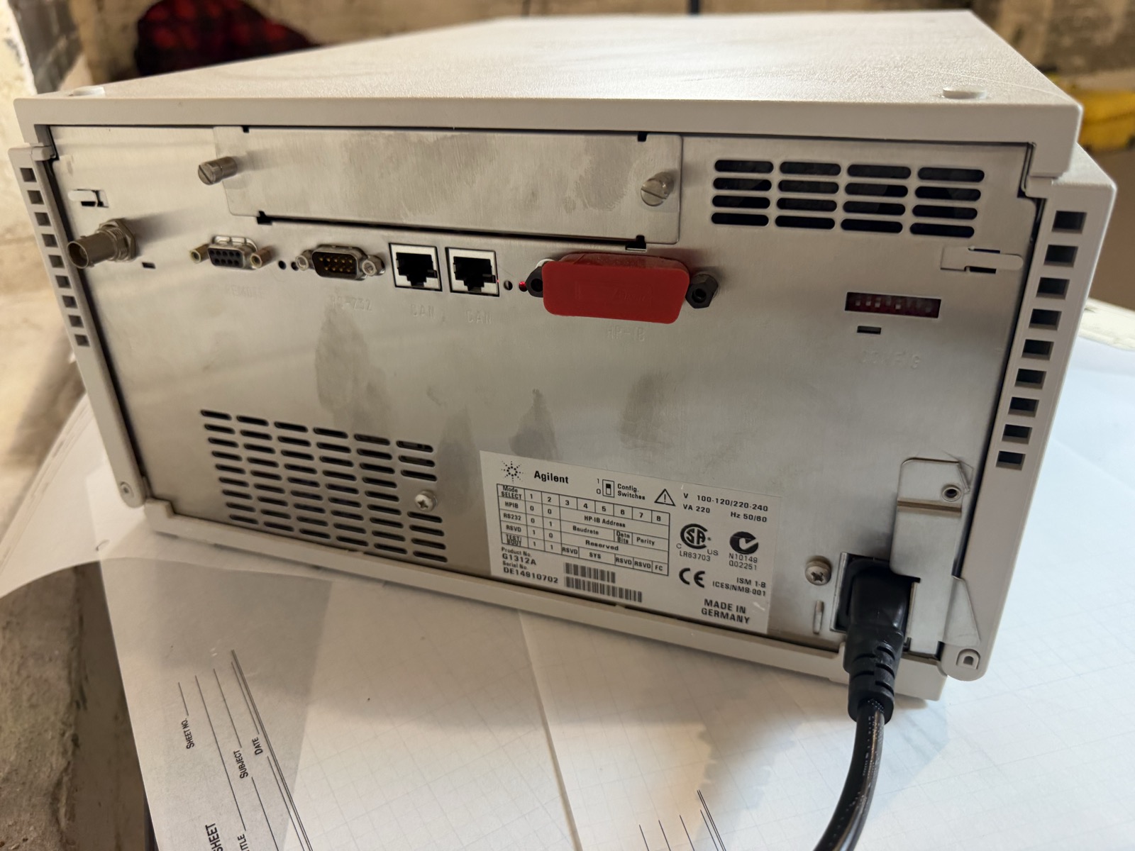 Agilent 1100 G1312A Binary Pump HPLC S/N DE14910702 — Powers On, Pumps Water