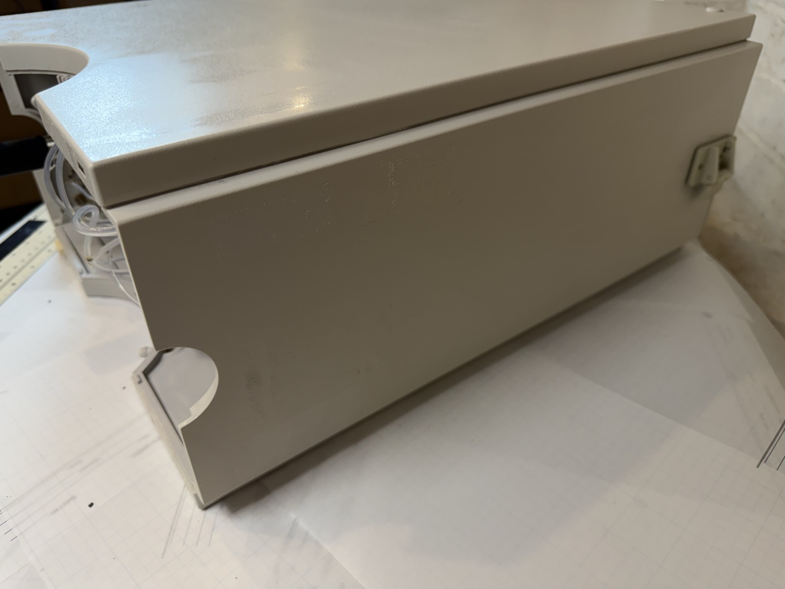 Agilent 1100 G1312A Binary Pump HPLC S/N DE14910702 — Powers On, Pumps Water