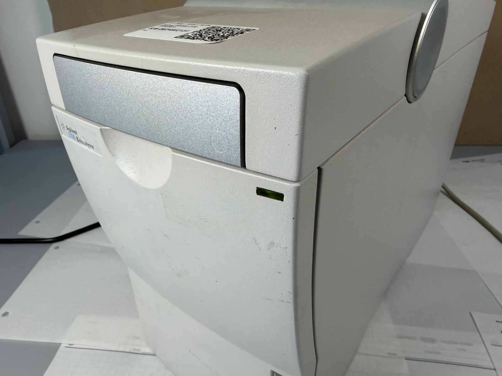 Agilent 2100 Bioanalyzer G2938B LabChip Chip Reader Electrophoresis - Powers On