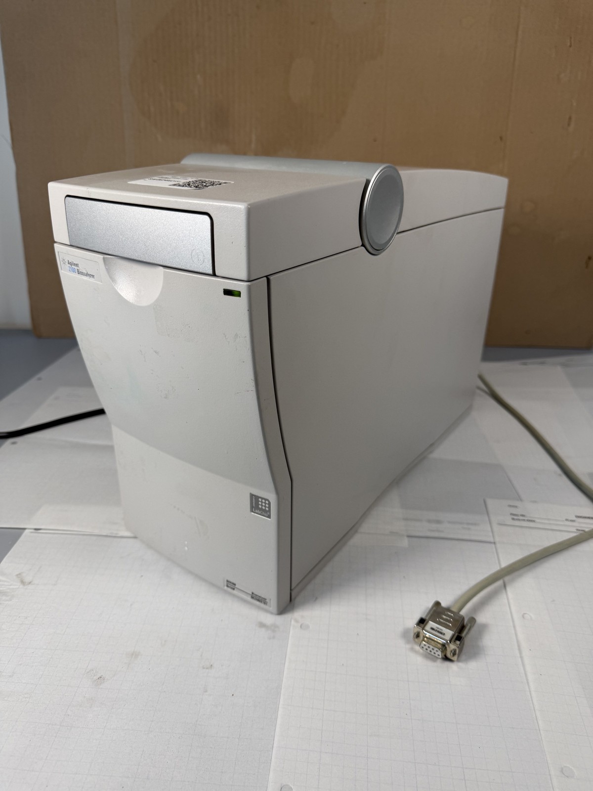 Agilent 2100 Bioanalyzer G2938B LabChip Chip Reader Electrophoresis - Powers On