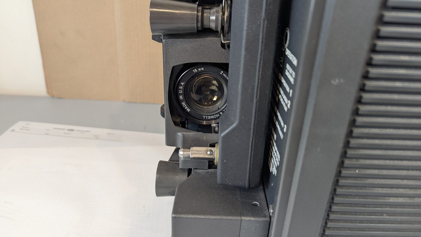 Bell & Howell 2580A Filmosound 16mm Sound Projector + Case - Runs, Belt Slip