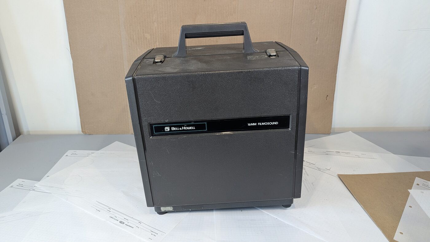 Bell & Howell 2580A Filmosound 16mm Sound Projector + Case - Runs, Belt Slip