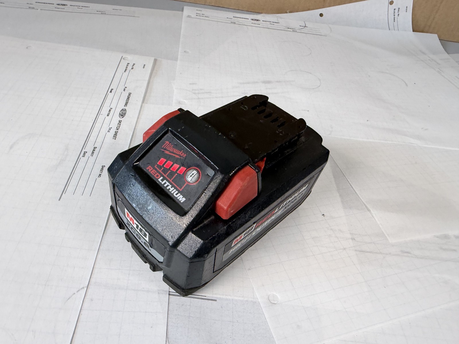 Milwaukee M18 REDLITHIUM HIGH OUTPUT XC6.0 6.0Ah Battery Pack 48-11-1865