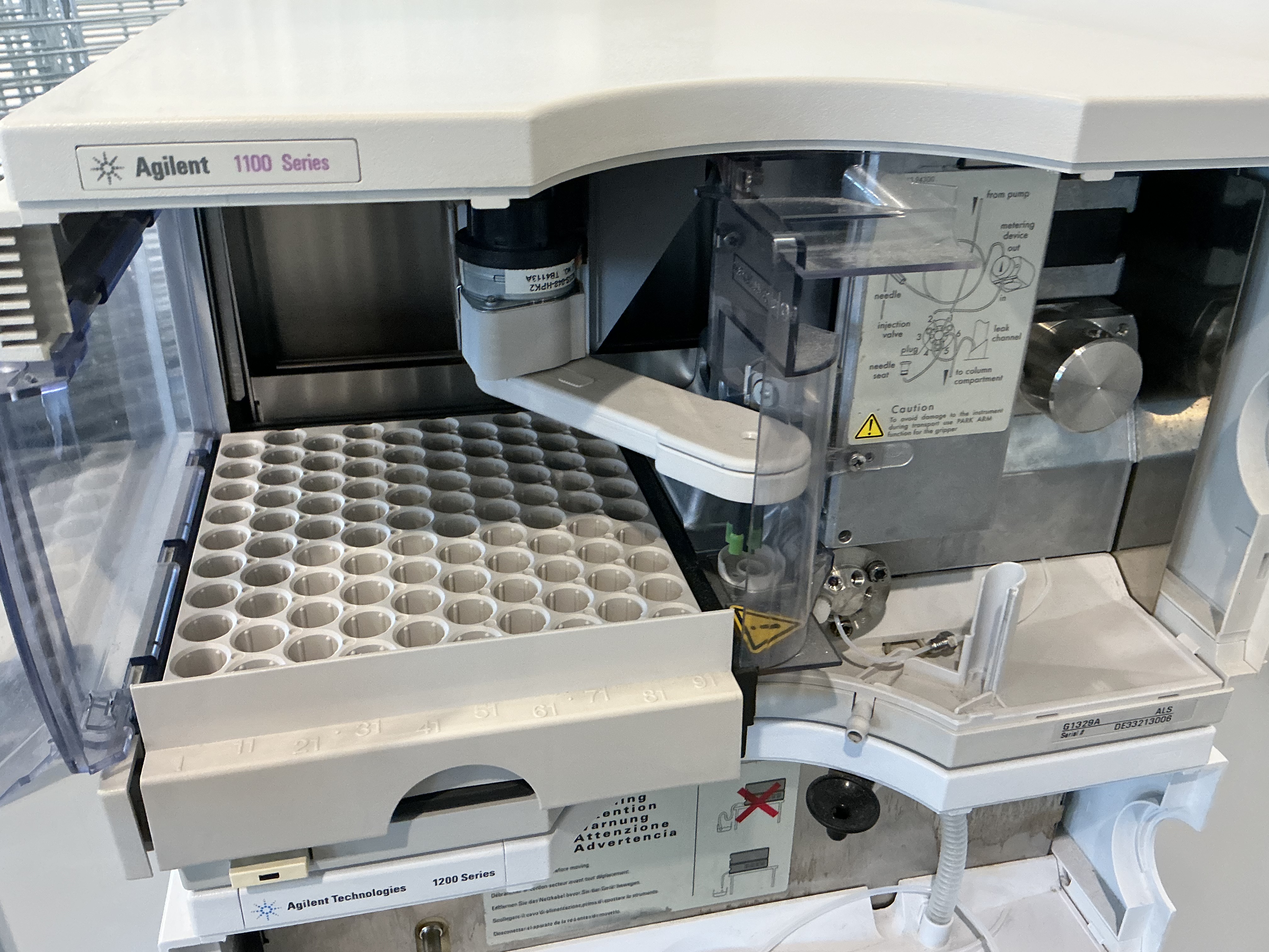 Agilent 1100 G1329A ALS Autosampler S/N DE33213006 Tested - Needle Not Included