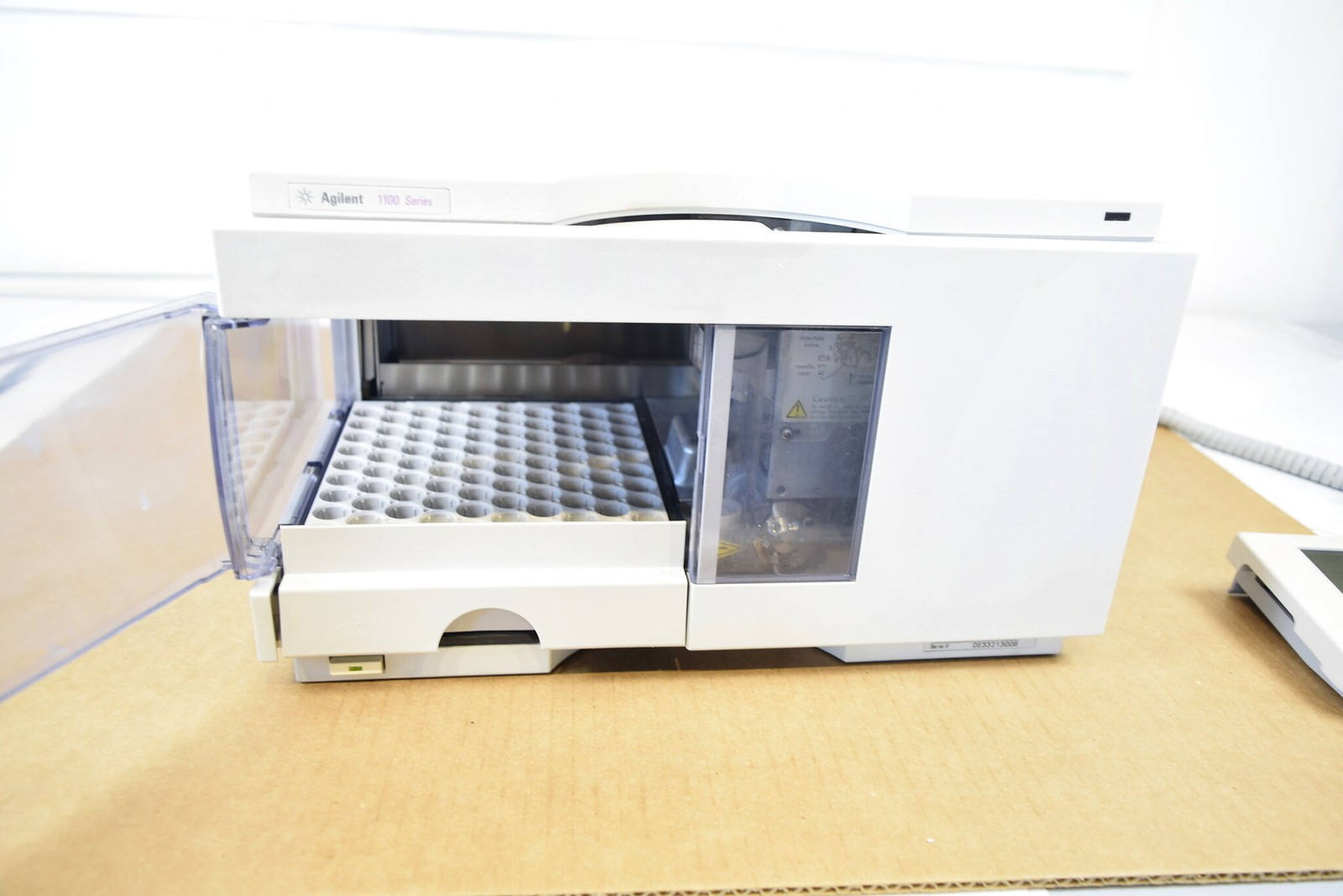 Agilent 1100 G1329A ALS Autosampler S/N DE33213006 Tested - Needle Not Included