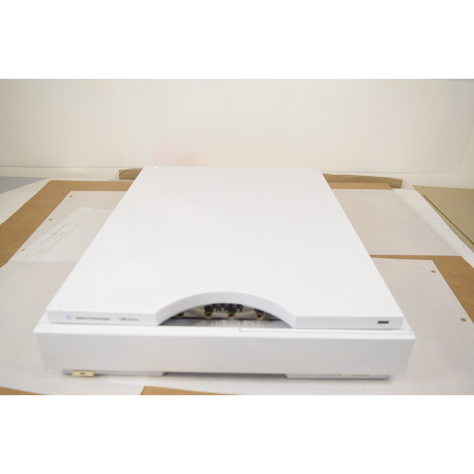 Agilent 1200 Series G1322A HPLC 4-Channel Vacuum Degasser - Serviced & Tested