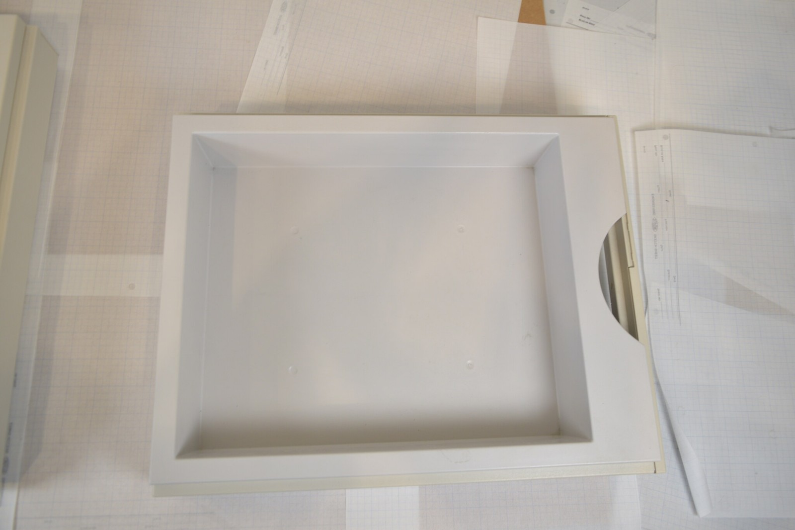 Agilent HP 1100 G1322A 4-Channel Vacuum Degasser w/ Solvent Tray - Wet-Tested