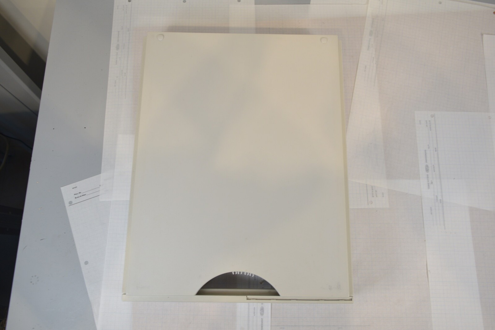 Agilent HP 1100 G1322A 4-Channel Vacuum Degasser w/ Solvent Tray - Wet-Tested